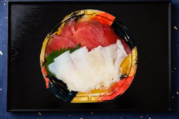 マグロ＆えんがわ紅白丼 - マグロの旨味とえんがわの食感が楽しめる贅沢丼