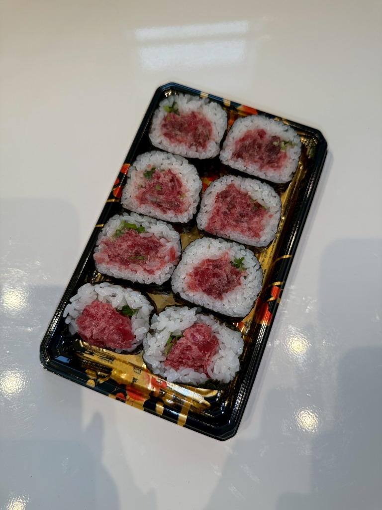 贅沢ネギトロ太巻き