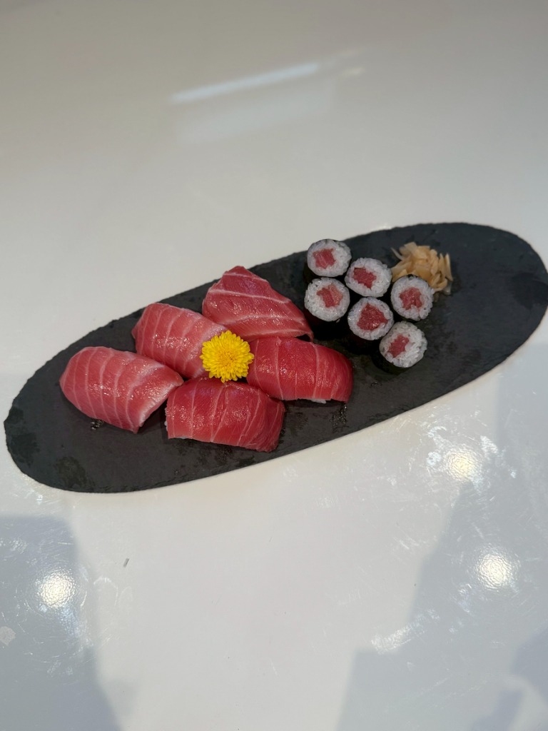 お寿司まぐろ尽くし